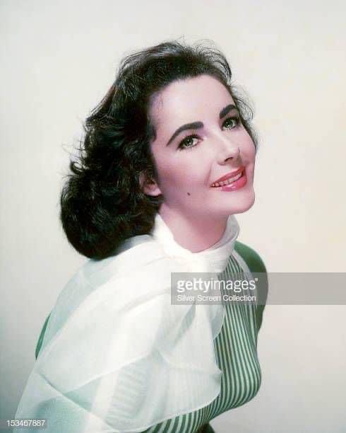 Elizabeth Taylor’s granddaughter looks so much like her grandmother it’s scary